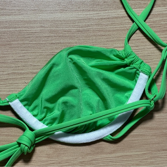 •WEWOREWHAT Ruched Underwire Top and Delilah Bottom bikini set in Neon Green - Picture 6 of 15